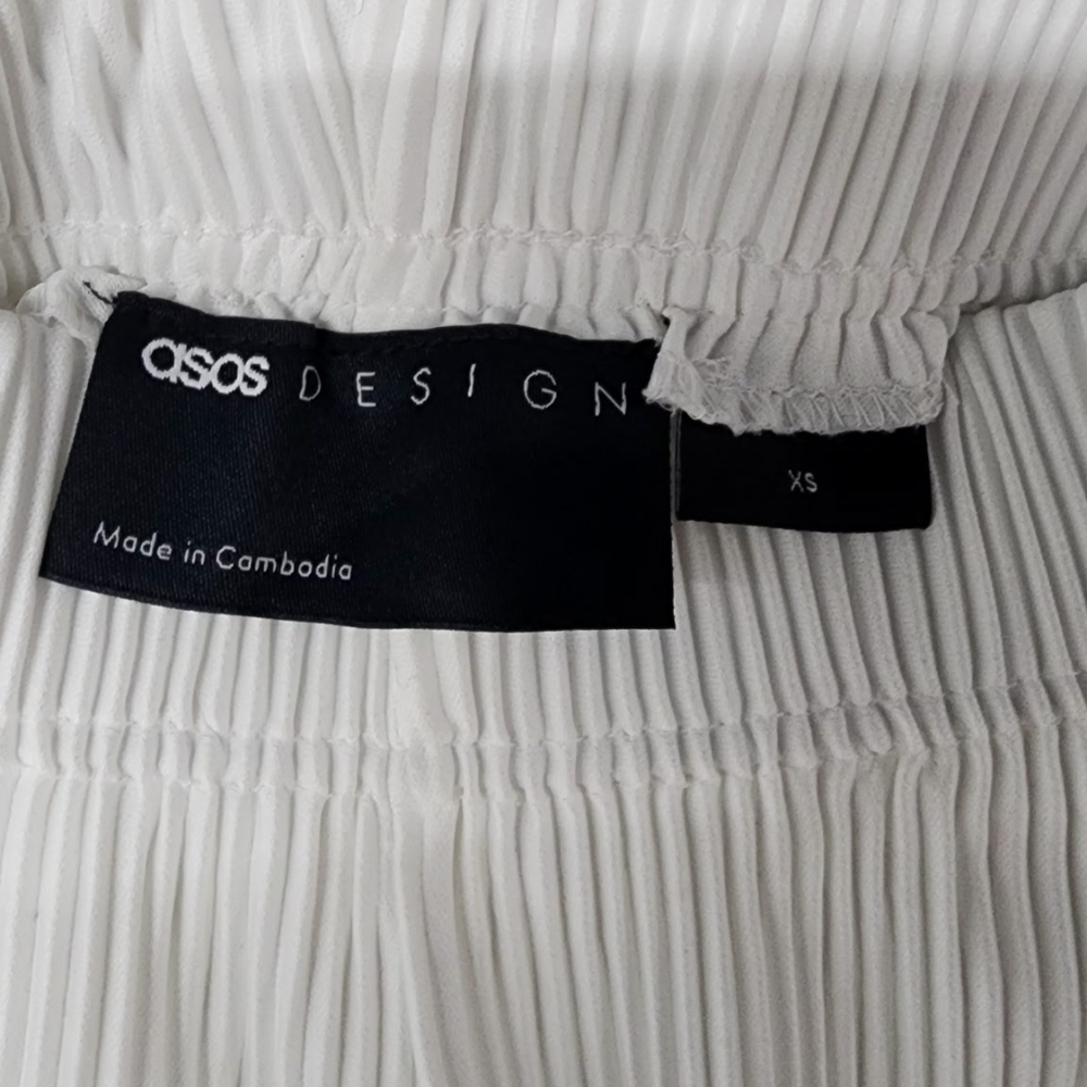 White Ribbed Plisse Pants - Picture 3 of 3